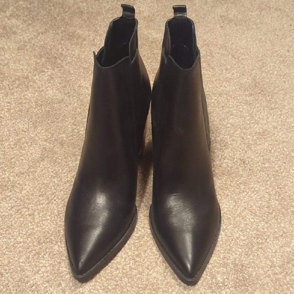 11M - Nine West Black Ankle Booties